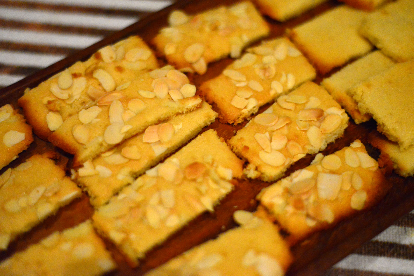 Langues de chat aux amandes
